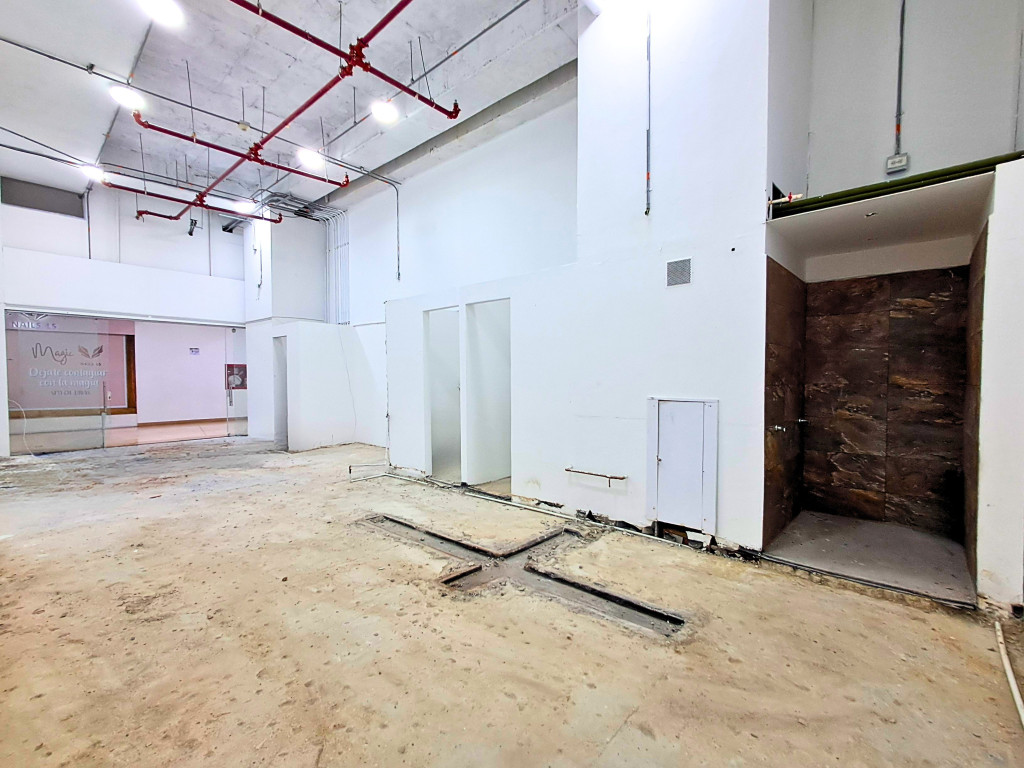 LOCAL en alquiler en Ibagué, Carrera 9 #57-24, 67 m²