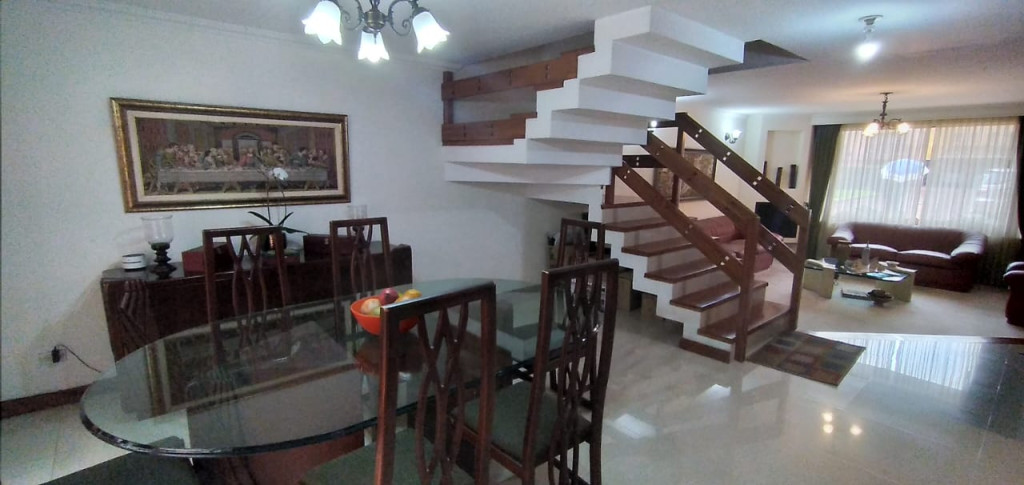 CASA en alquiler en Chía, CARRERA 5 con 20, 260 m²