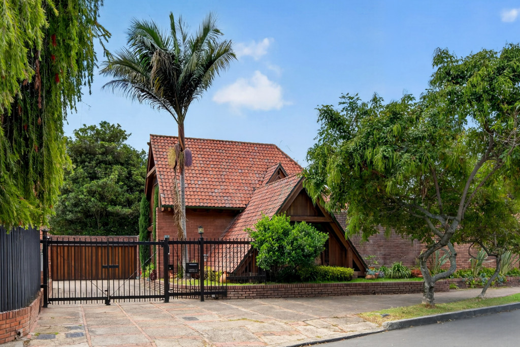 CASA en alquiler en Bogotá, KR 11C BIS # 124 - 47, 300 m²