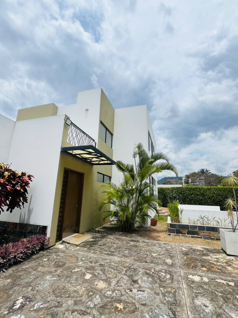 CASA CAMPESTRE en venta en La Mesa, Vereda La Trinida La Mesa, 950 m²