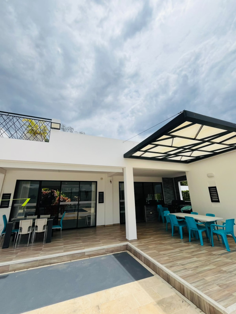 CASA CAMPESTRE en venta en La Mesa, Vereda La Trinida La Mesa, 950 m²