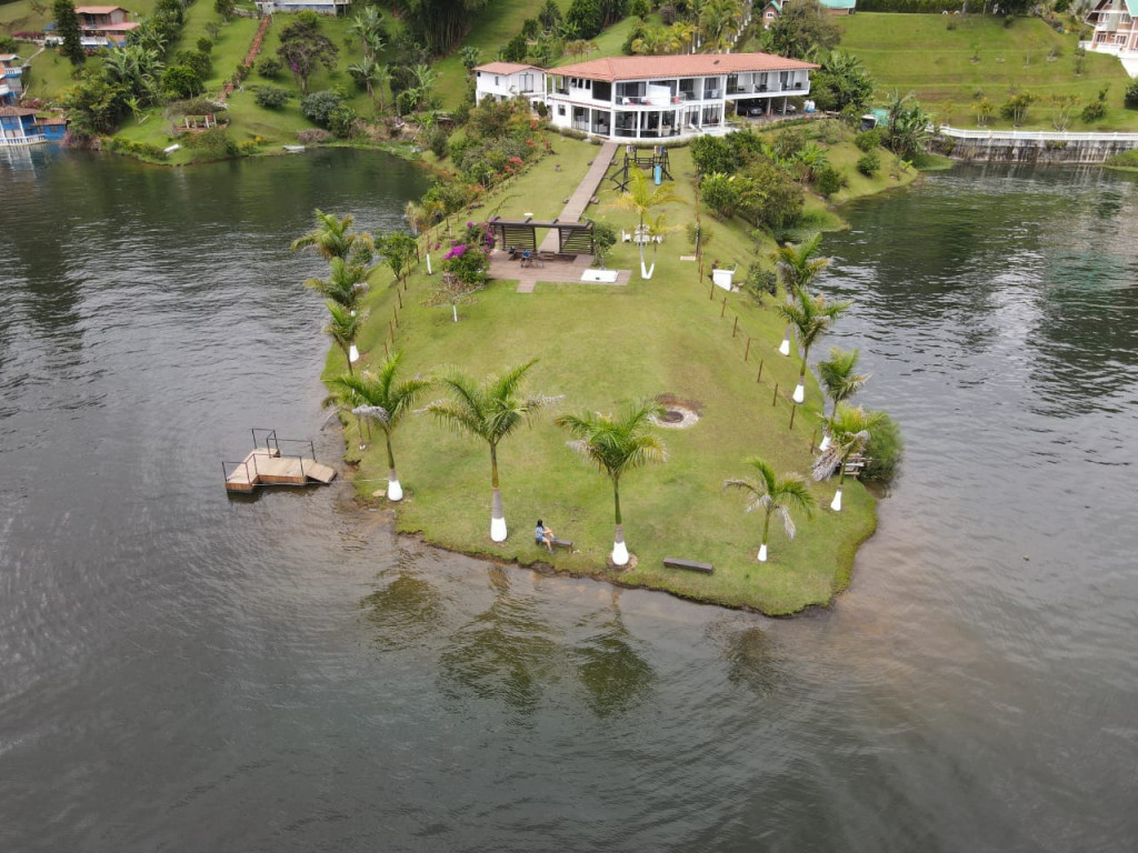 FINCA en venta en Peñol, PEÑOL VEREDA: LA ABUNDANCIA, 777 m²