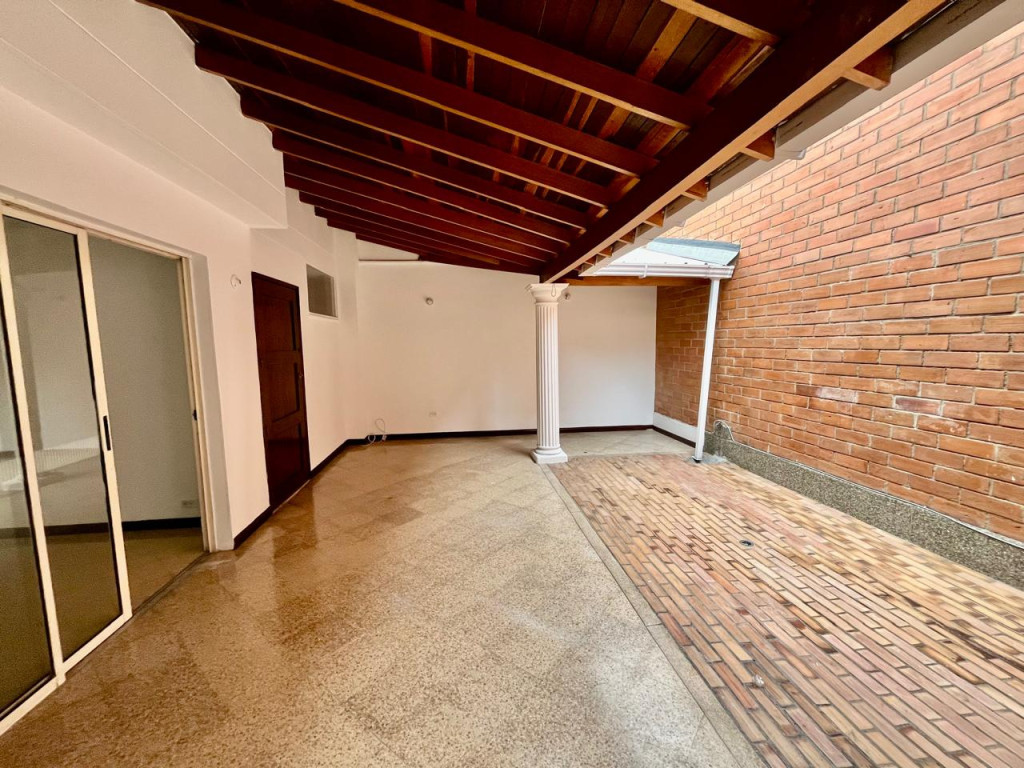 CASA en alquiler en Medellín, calle 7 sur # 35 -5, 250 m²