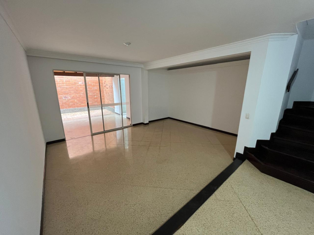 CASA en alquiler en Medellín, calle 7 sur # 35 -5, 250 m²