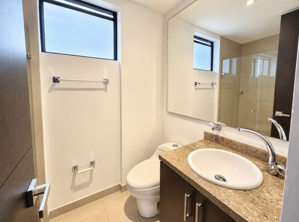 APARTAESTUDIO en venta en Bogotá, Diagonal 117 46, 58 m²