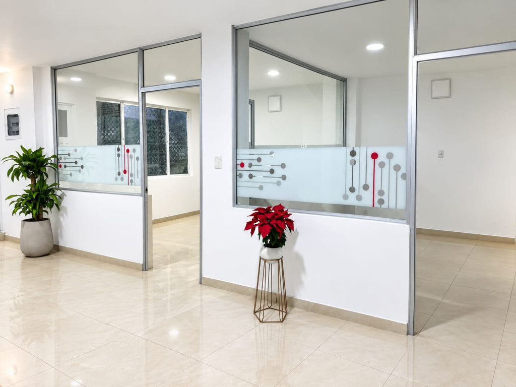 OFICINA en alquiler en Bogotá, Calle 8 bis # 78C-17, 4 m²