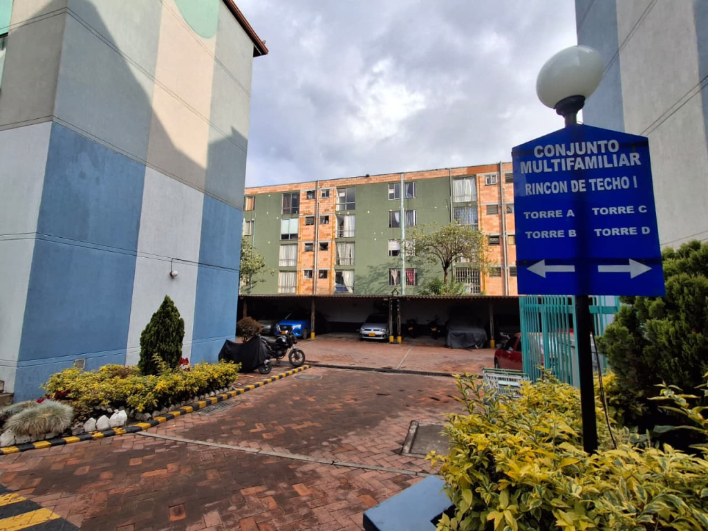 APARTAMENTO en venta en Bogotá, Carrera 80B 6-34, 62 m²