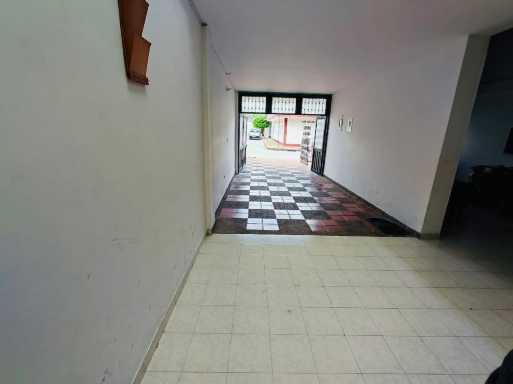 House for sale in El Espinal, manzana j casa 5 barrio Arkabal , El Espinal Tolima, 300 m²