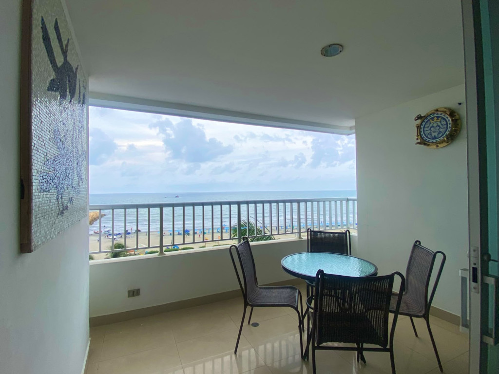 APARTAMENTO en venta en Cartagena, AV PRIMERA # 8 - 50 edificio palmetto, 79 m²
