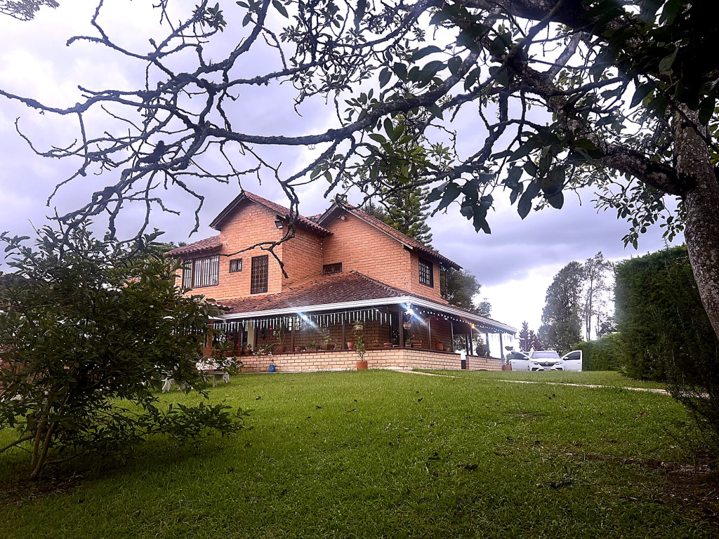 FINCA en venta en Rionegro, Vereda San Luis, 220 m²