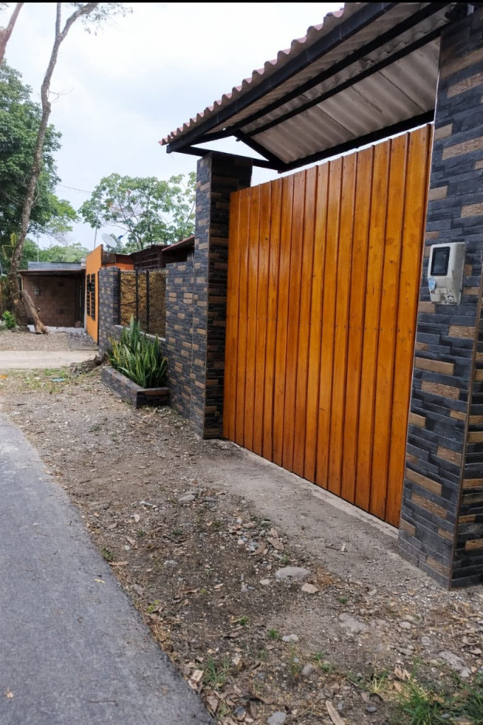 CASA CAMPESTRE en venta en Guamal, VEREDA SAN MIGUEL, 300 m²