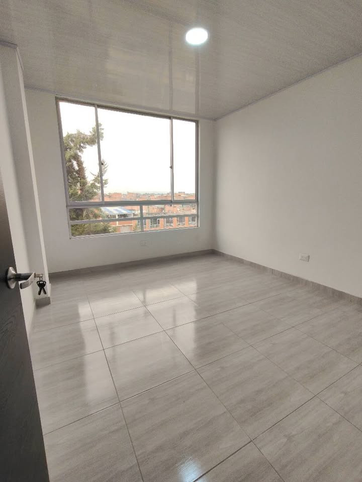 APARTAMENTO en venta en Bogotá, AV. CARRERA 68 # 64 C 75, 78 m²