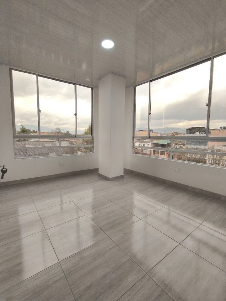 APARTAMENTO en venta en Bogotá, AV. CARRERA 68 # 64 C 75, 78 m²