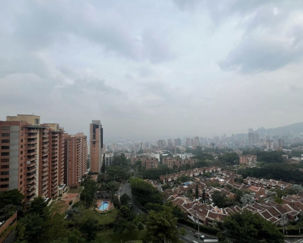 APARTAMENTO en venta en Medellín, Calle 5 Sur #25, 109 m²