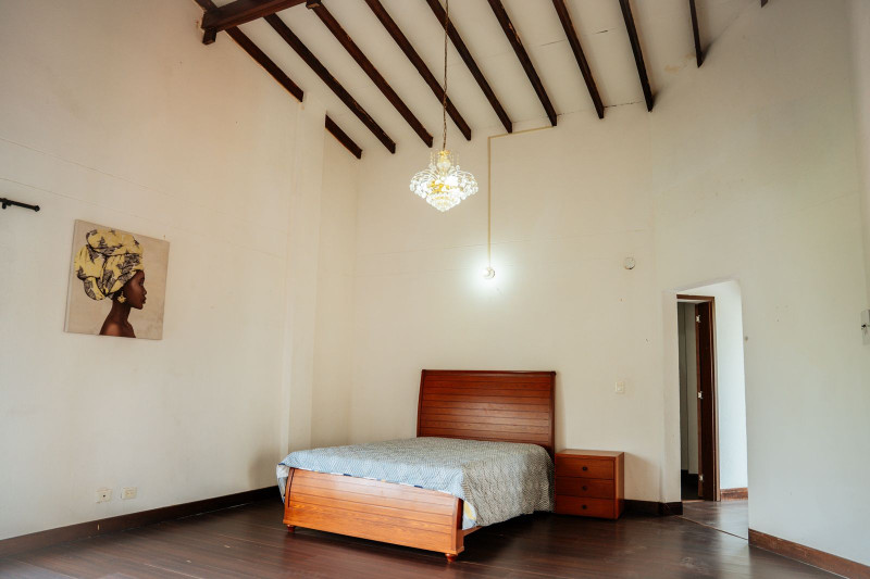 CASA CAMPESTRE en venta en Pereira, Casa campestre combia, condominio el paraiso, 420 m²