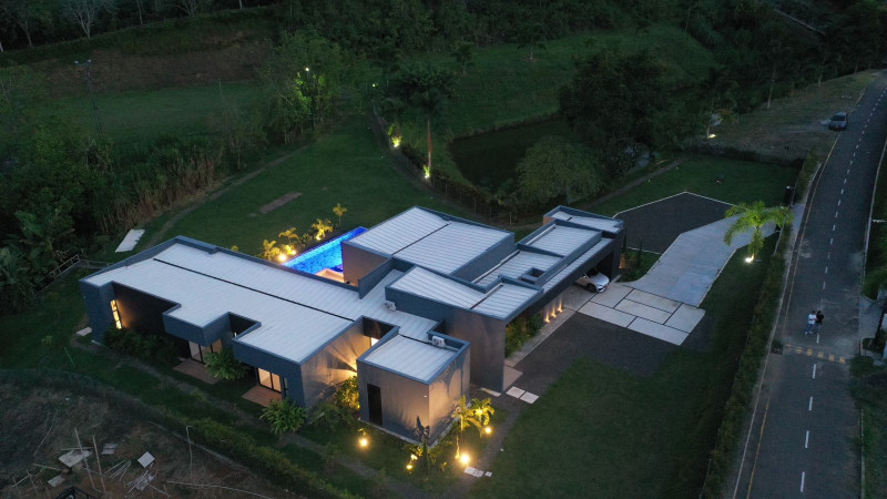 CASA CAMPESTRE en venta en Pereira, Cerritos condominio pavas, 465 m²