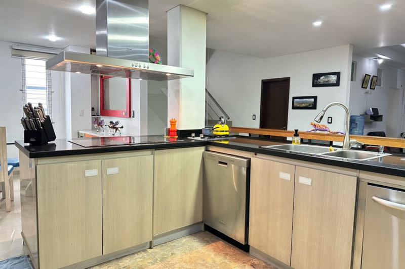 CASA en venta en Bogotá, Carrera 55 #59-96, el Quirinal, 690 m²