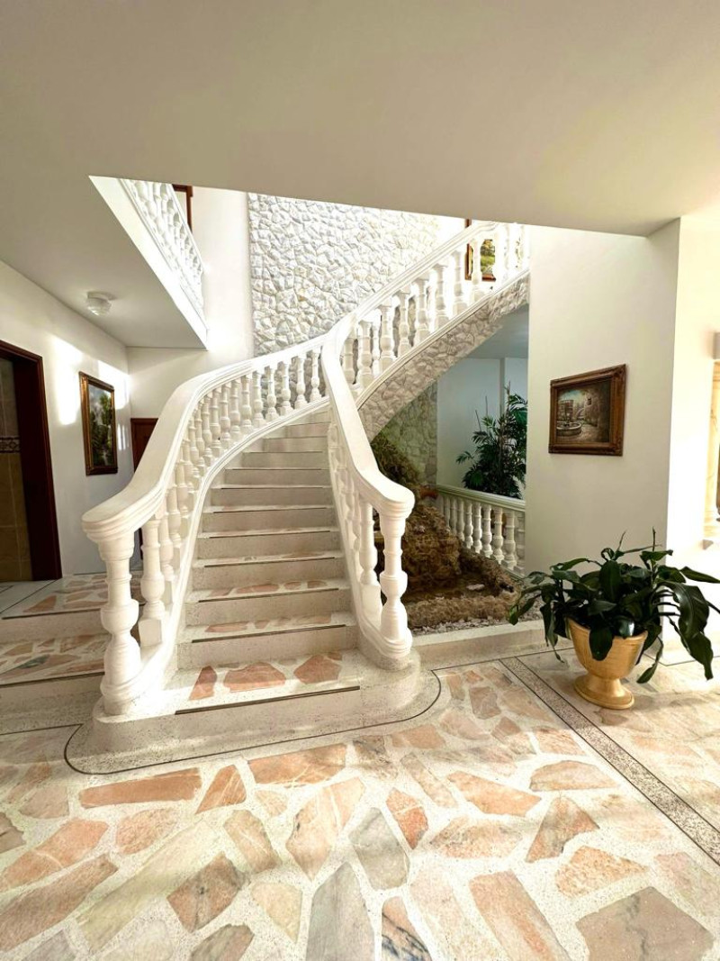 CASA CAMPESTRE en venta en Guadalajara De Buga, vía nacional Guacarí- Buga, 545 m²