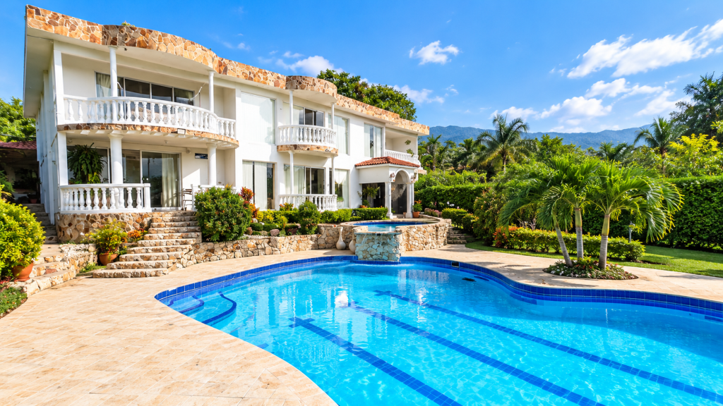 CASA CAMPESTRE en venta en Guadalajara De Buga, vía nacional Guacarí- Buga, 545 m²