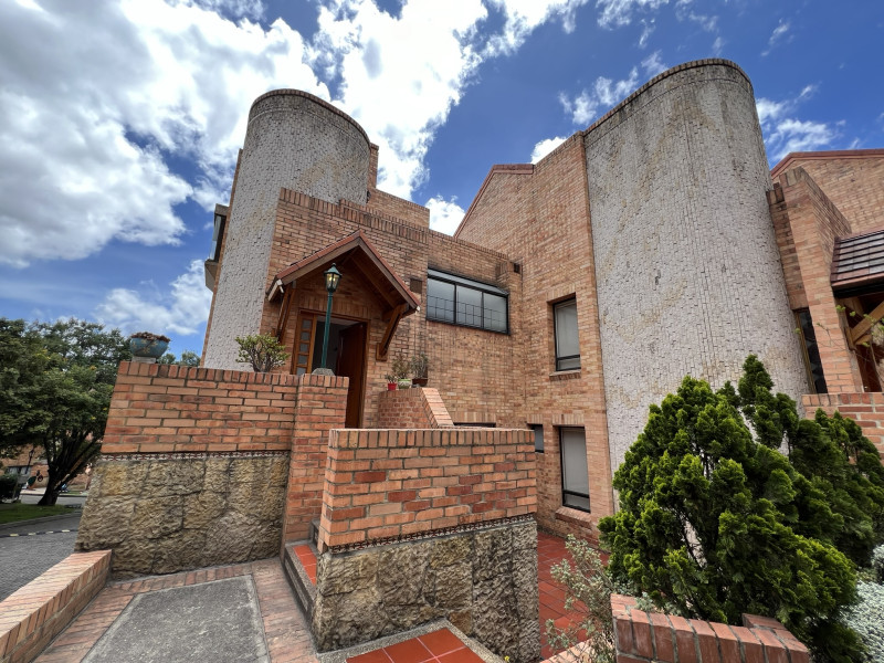 CASA en venta en Bogotá, Transversal 66 # 139B - 51 Conjunto Residencial Quintas de S, 268 m²