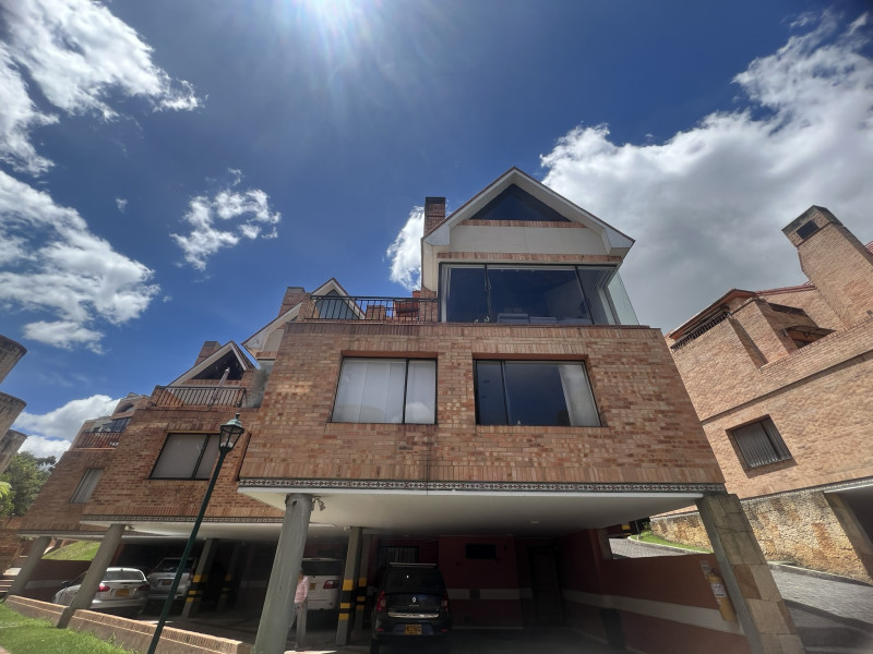 CASA en venta en Bogotá, Transversal 66 # 139B - 51 Conjunto Residencial Quintas de S, 268 m²