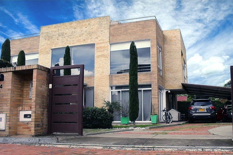 CASA en venta en Cajicá, Dirección no disponible, 234 m²