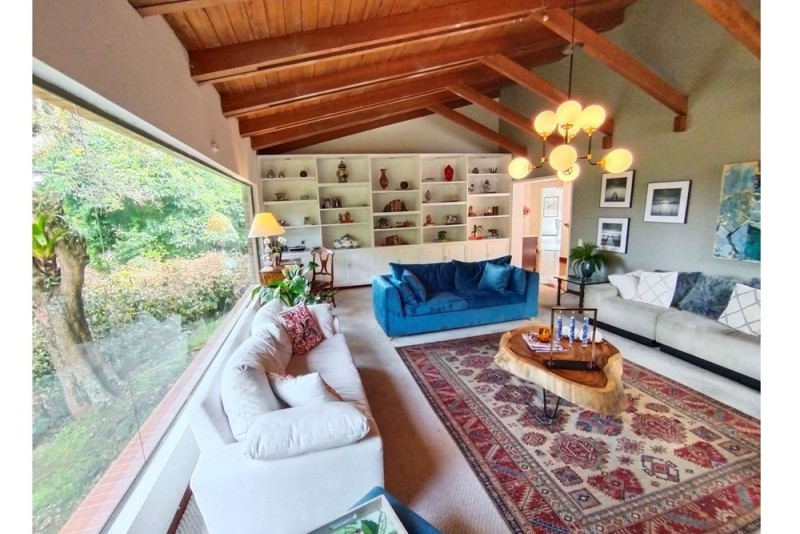 CASA en alquiler en Bogotá, Carrera 7 # 246, 500 m²
