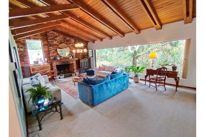 CASA en alquiler en Bogotá, Carrera 7 # 246, 500 m²