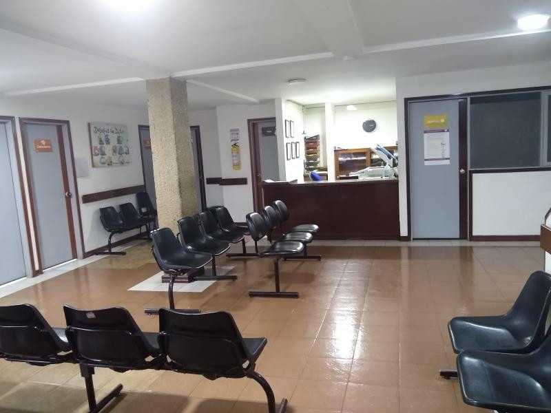CASA en venta en Bogotá, Teusaquillo, 902 m²