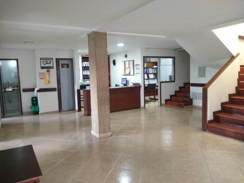 CASA en venta en Bogotá, Teusaquillo, 902 m²