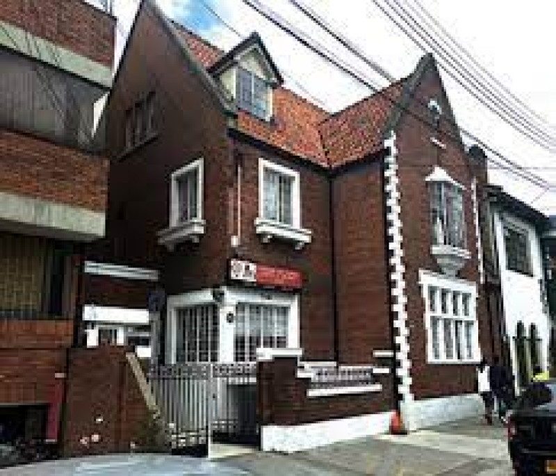 CASA en venta en Bogotá, Teusaquillo, 902 m²