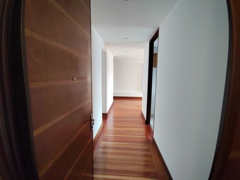 APARTAMENTO en venta en Bogotá, Carrera 80 # 128, 200 m²