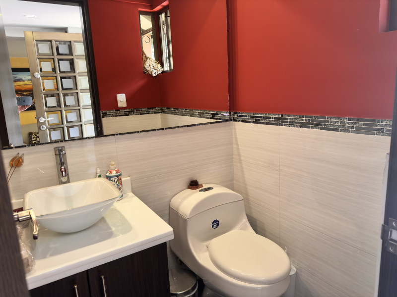 CASA en venta en Bogotá, Calle 113 # 58-15, 214 m²