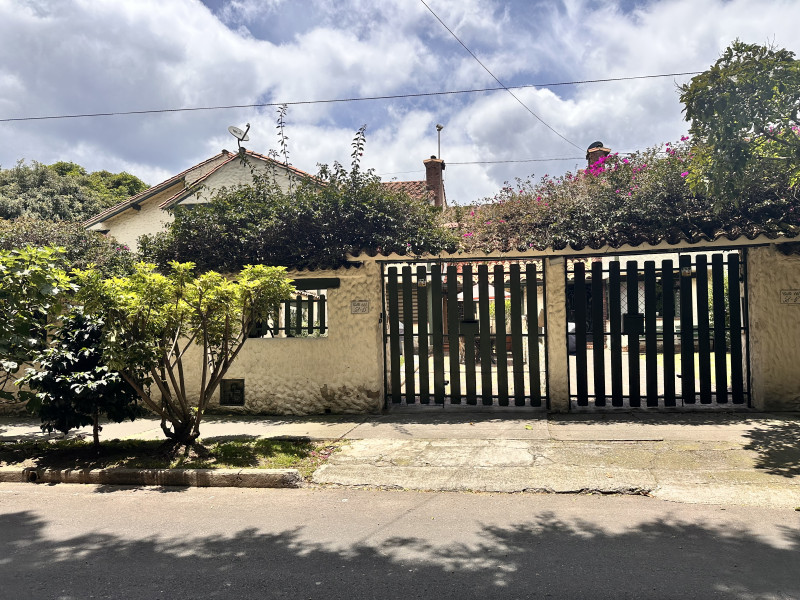 CASA en venta en Bogotá, Calle 113 # 58-15, 214 m²