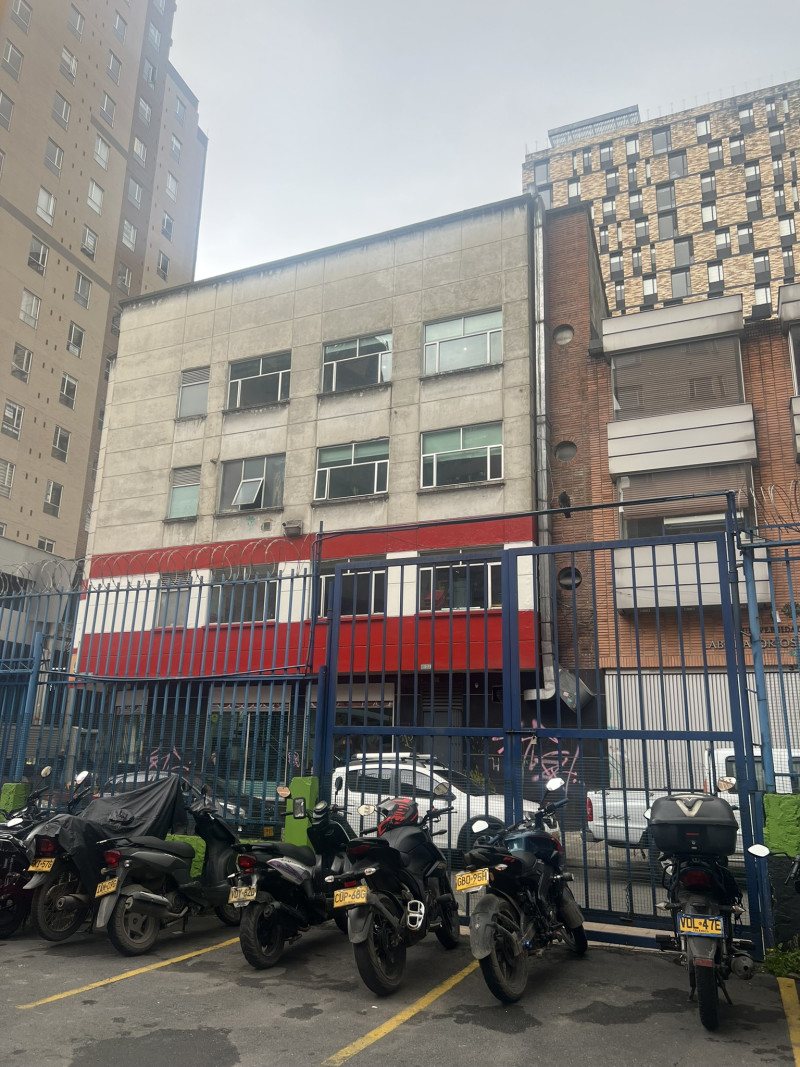 EDIFICIO en venta en Bogotá, Calle 20 # 3-74, 460 m²