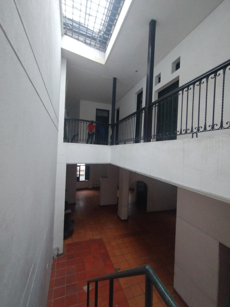 CASA en venta en Cali, Calle 7 6-14, 377 m²