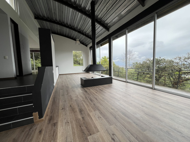 CASA CAMPESTRE en venta en Bogotá, carrera 7ma #245-60, 900 m²