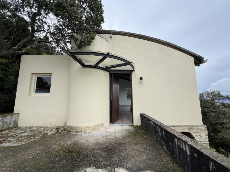 CASA CAMPESTRE en venta en Bogotá, carrera 7ma #245-60, 900 m²