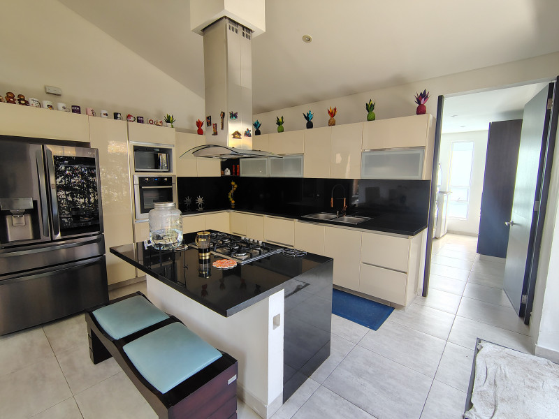 CASA CAMPESTRE en venta en Cajicá, Quintas del Molino, 290 m²