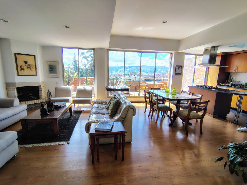 APARTAMENTO en venta en Bogotá, Carrera 76a # 135 55, 145 m²