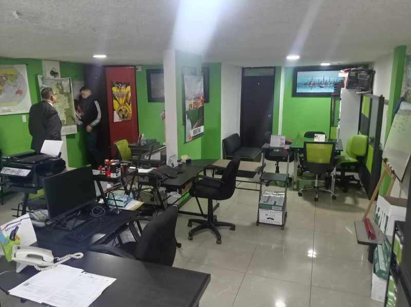 CASA en venta en Bogotá, Calle 66 b 90a 36, 308 m²