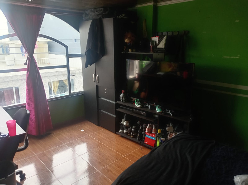 CASA en venta en Bogotá, Calle 66 b 90a 36, 308 m²