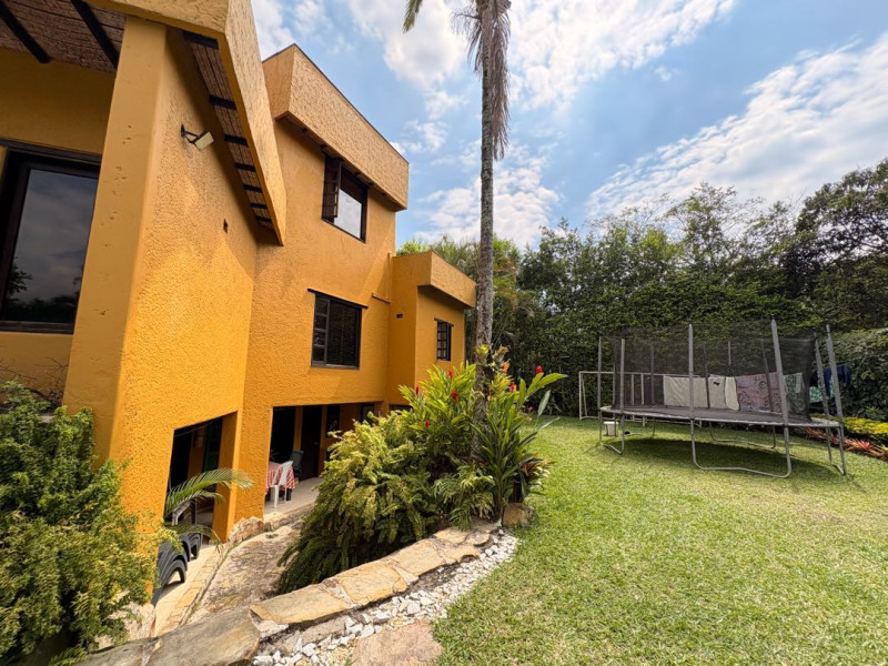 CASA CAMPESTRE en venta en Cali, Condominio Altos del Lili, 688 m²