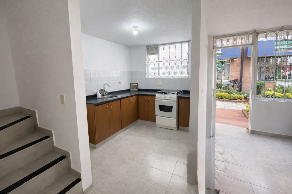 CASA en venta en Bogotá, Calle 151  # 111 A - 87, 83 m²