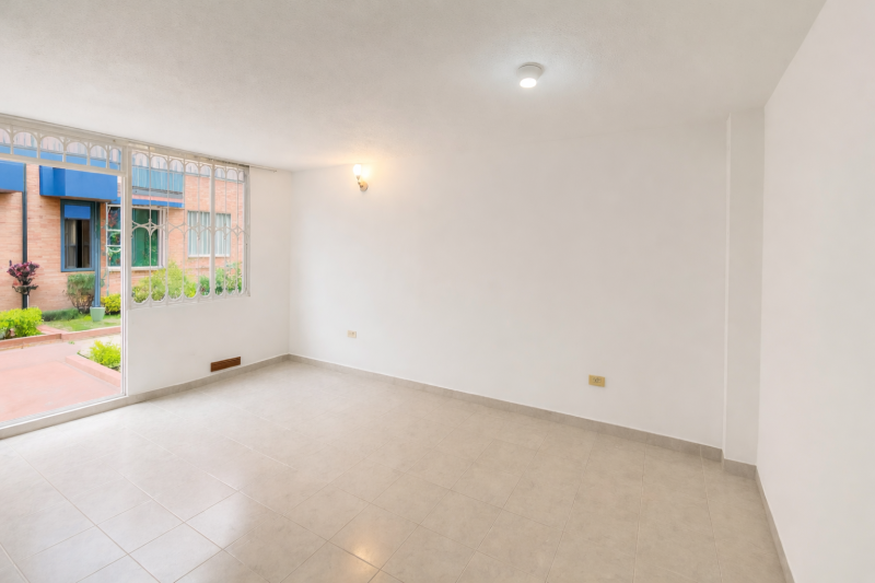 CASA en venta en Bogotá, Calle 151  # 111 A - 87, 83 m²