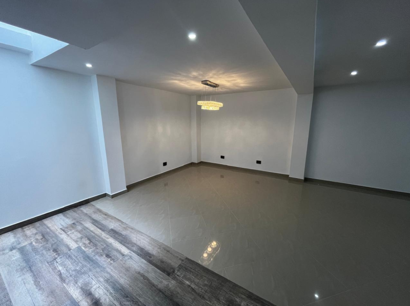 CASA en venta en Cali, Dirección no disponible, 250 m²