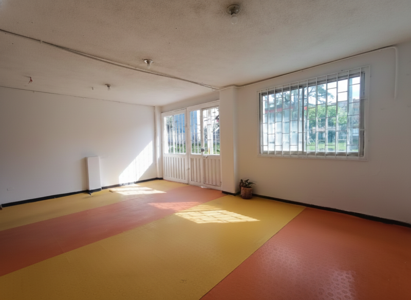 COMERCIAL (CASA PARA COMERCIO) en venta en Bogotá, CALLE 71C #91ª-67, 330 m²