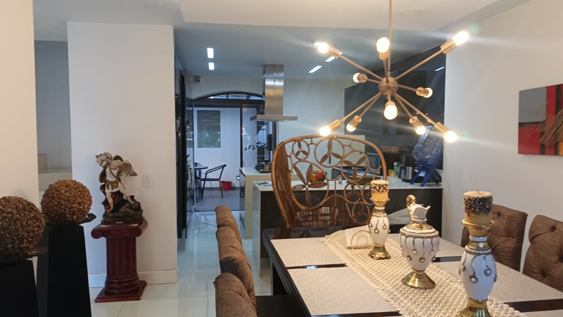 CASA en venta en Pereira, QUINTANAR DEL CERRO  Casa 18 Cra. 15 #1-99 Pereira, Risarald, 330 m²