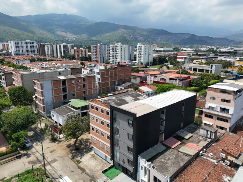 EDIFICIO en venta en Cali, Calle 61 Norte 3BN-90, 1200 m²