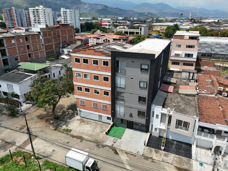 EDIFICIO en venta en Cali, Calle 61 Norte 3BN-90, 1200 m²